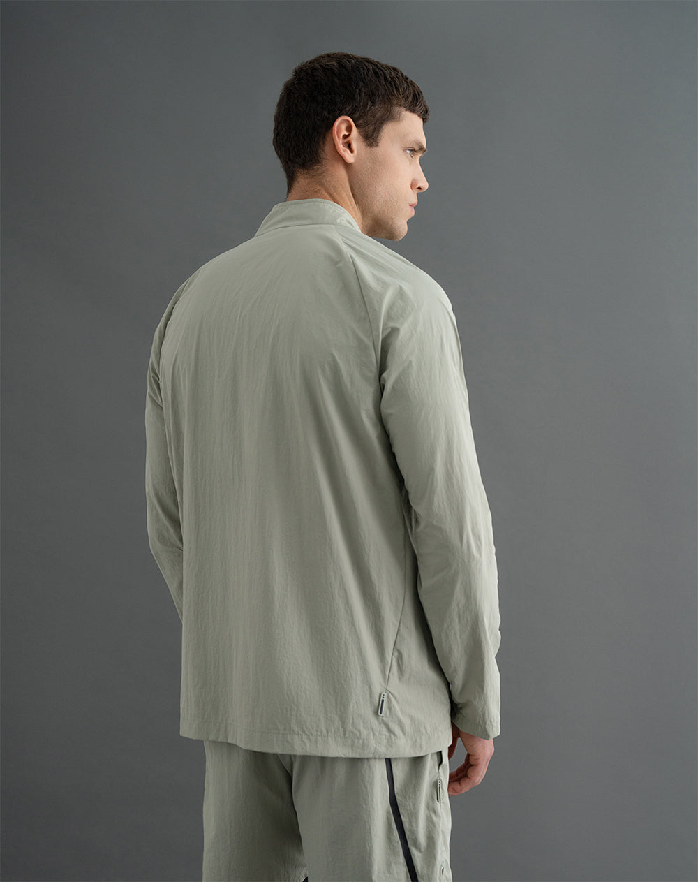 Chaqueta regular fit con capucha verde